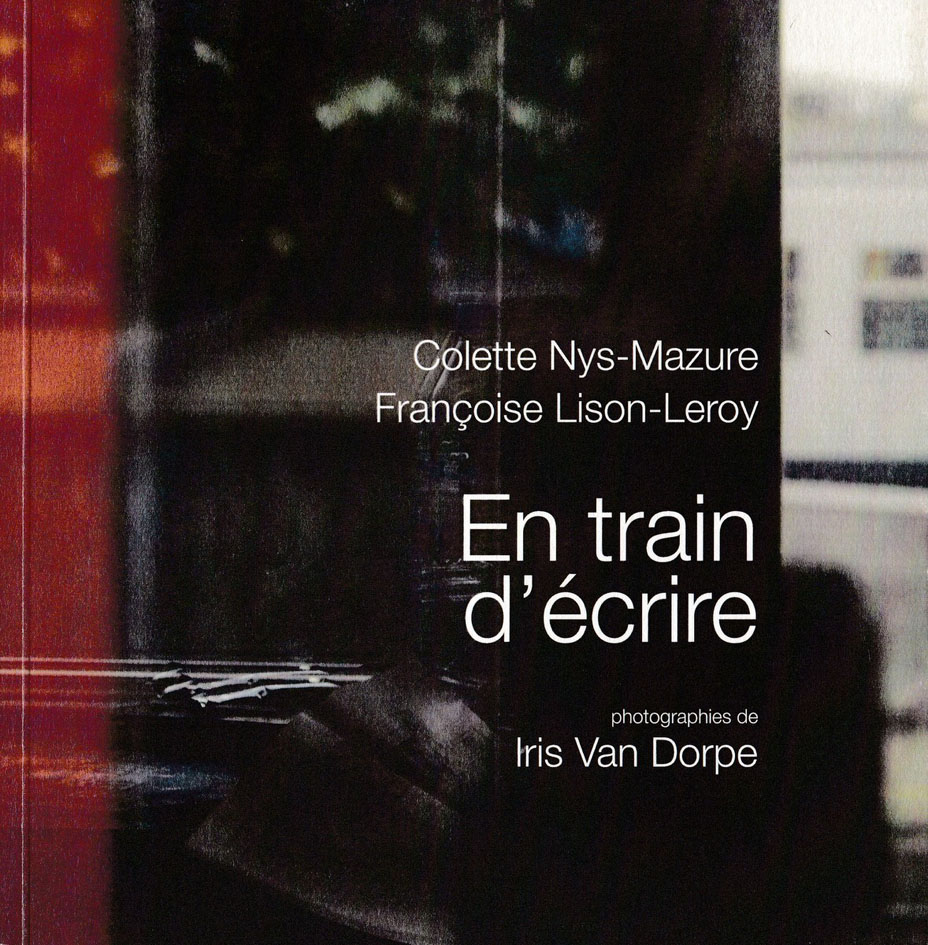 En train d'écrire